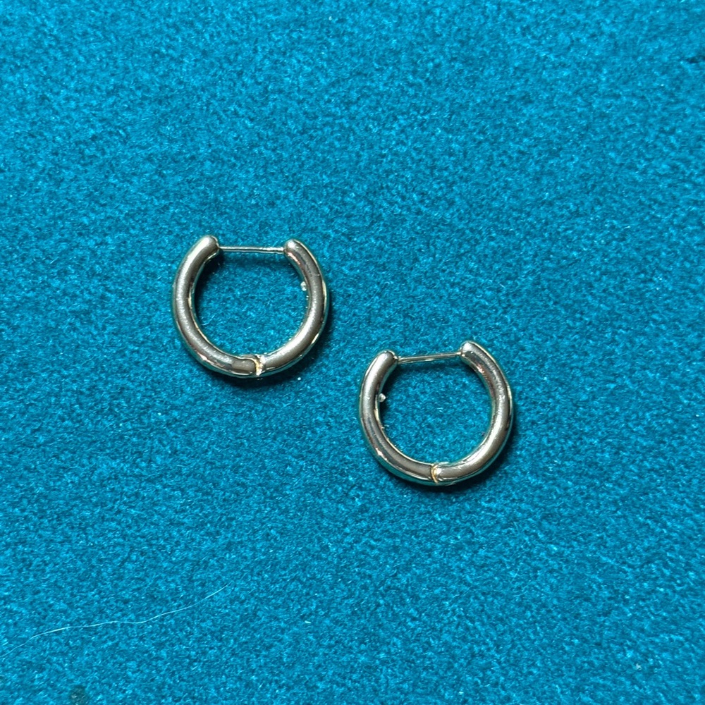 Baublebar Verbena 18K Gold Earrings - Picture 3 of 4